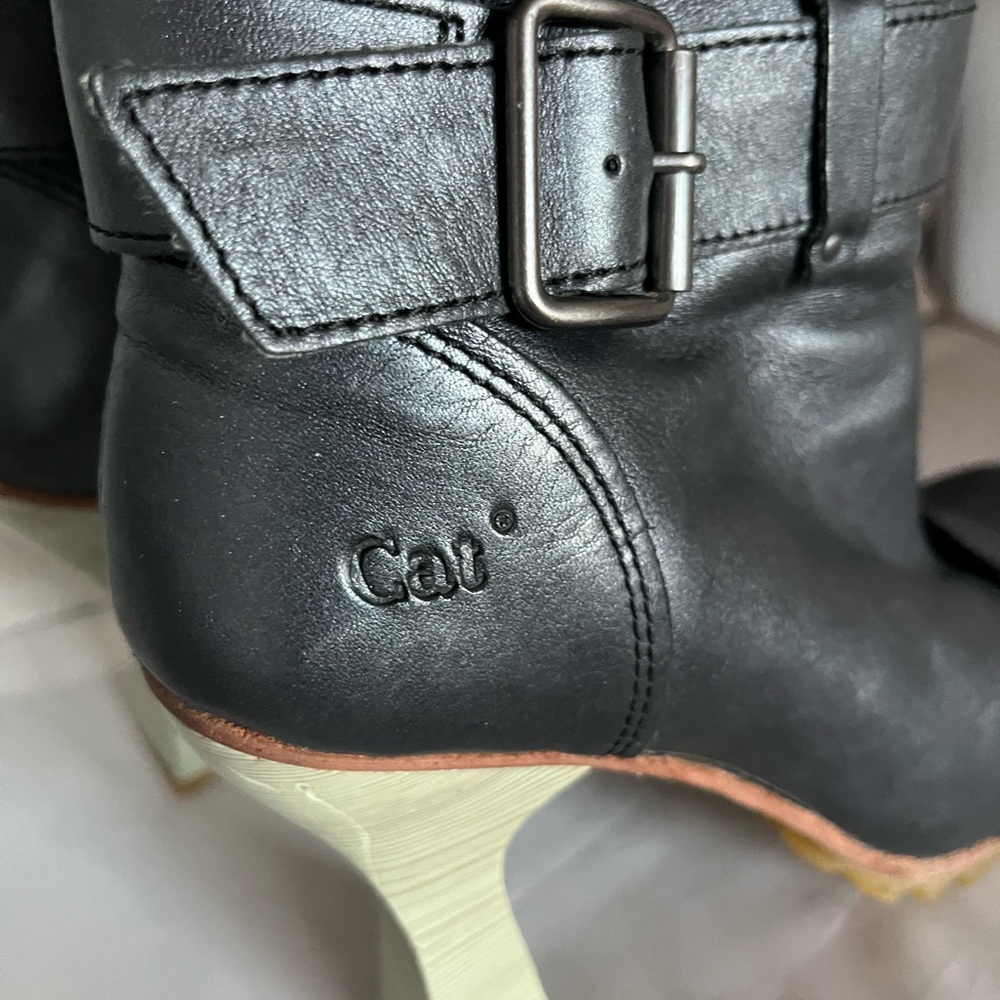 Cat Footwear Women's Buckle Up Boot 7 - Picture 3 of 14